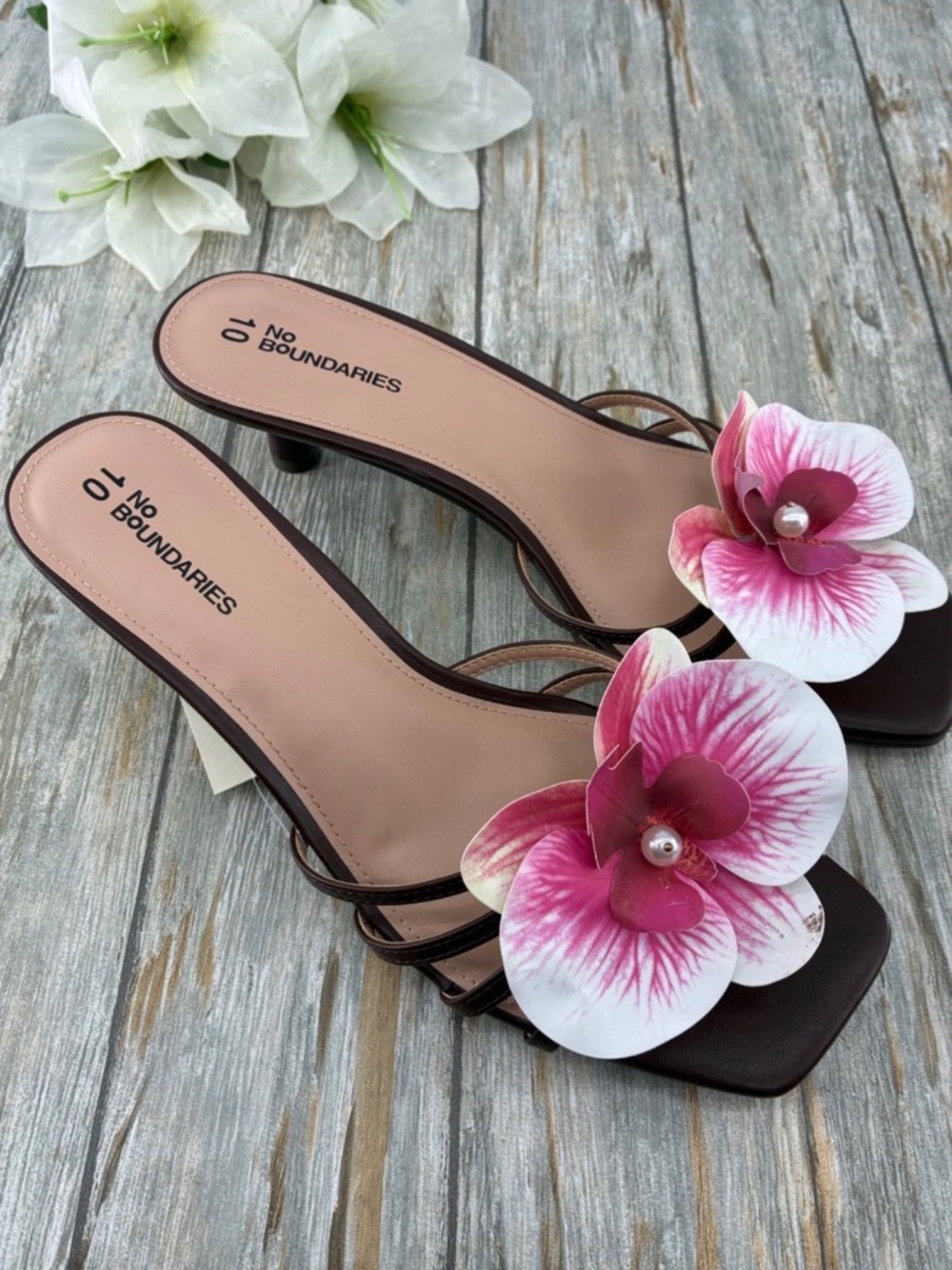 Kitten Heels With Flower Accent Sandals Shoes Size 10